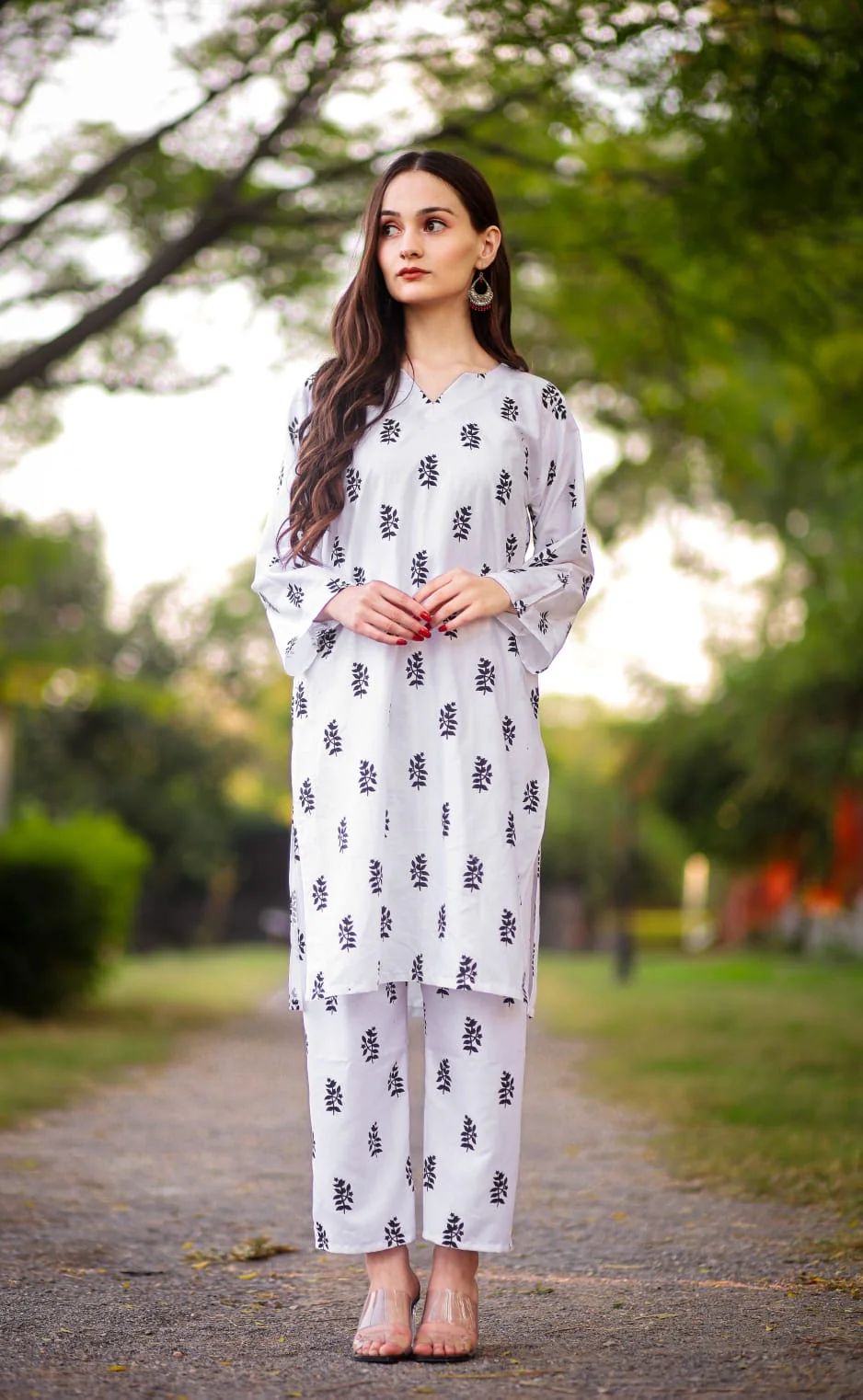 2 pc Saleha Block Print (Arabic Lawn)