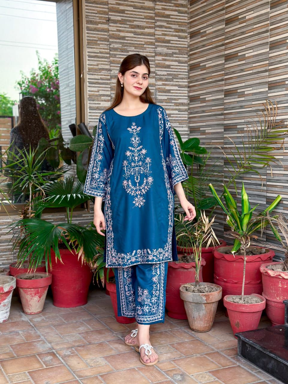 Hoor zara Embroidered 2pc (Arabic Lawn)