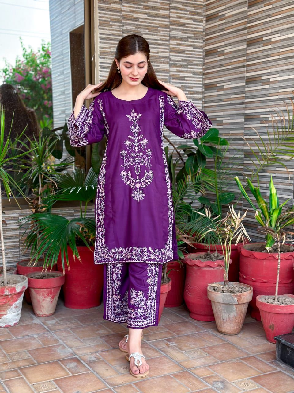 Hoor zara Embroidered 2pc (Arabic Lawn)